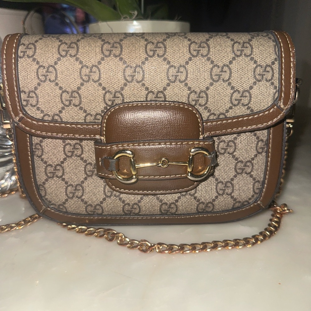 HANDBAG Goes with everything